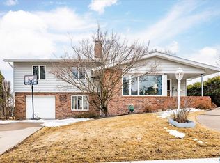 708 11th Ave, Two Harbors, MN 55616