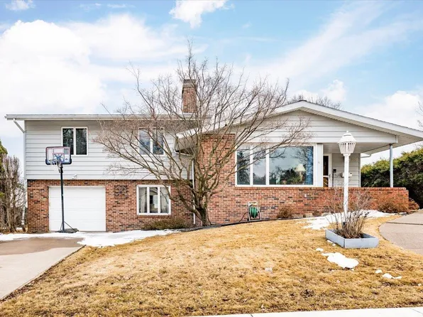708 11th Ave, Two Harbors, MN 55616