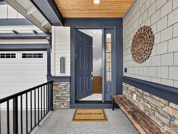 4th image of 770 SE 6th Place
