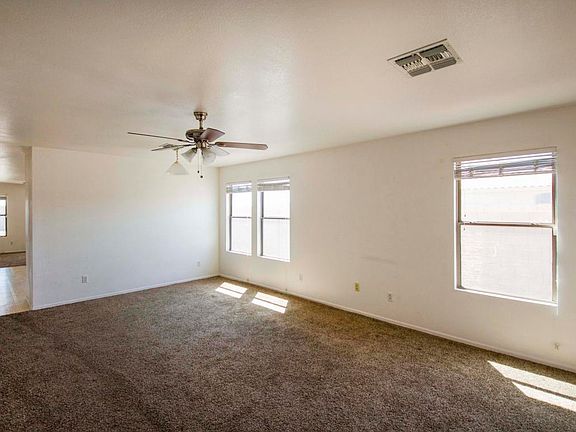 5th image of 1824 N Parkside Ln