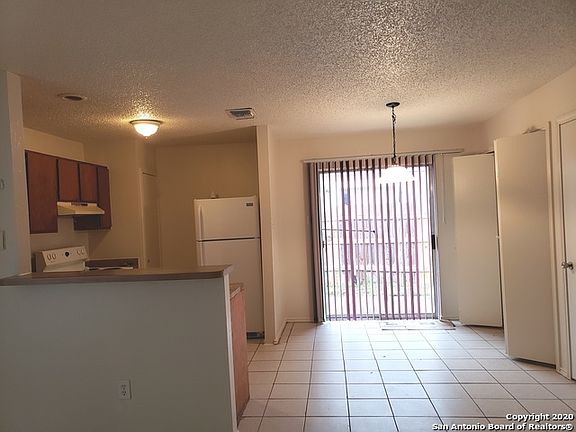 3rd image of 8835 Meadow Range St