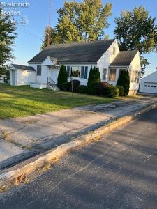 1254 W Fremont Rd, Pt Clinton, OH, 43452