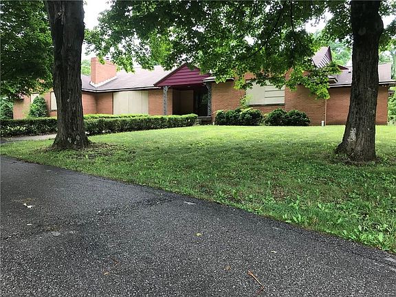 3rd image of 1910 S Arlington Ave