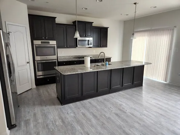 220 Ironwood Manor Dr, Silver Spring, MD 20904