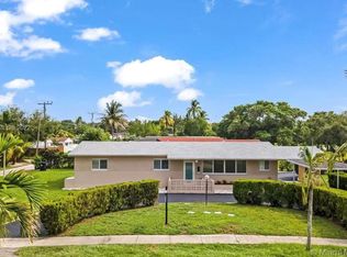 1900 NE 180th St, North Miami Beach, FL 33162
