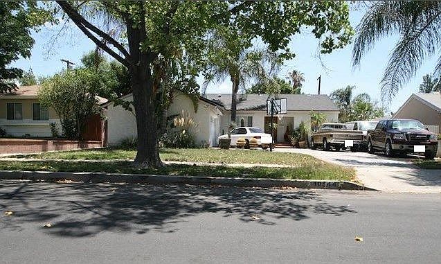 2nd image of 10544 Aqueduct Ave