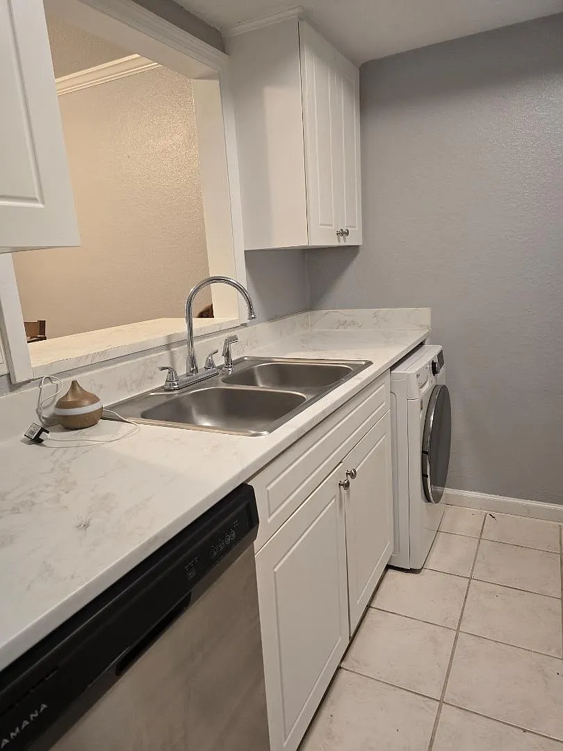 3919 Bell Tower Dr - Unit 5 Bell Tower — Photo 3