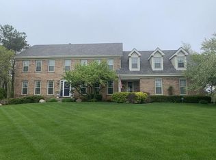 36735 N Old Woods Trl, Gurnee, IL 60031