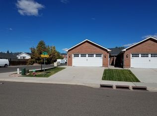 402 Appletree Ln, Cheyenne, WY 82009