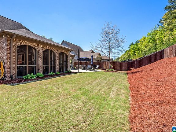 5th image of 462 Ballantrae Rd