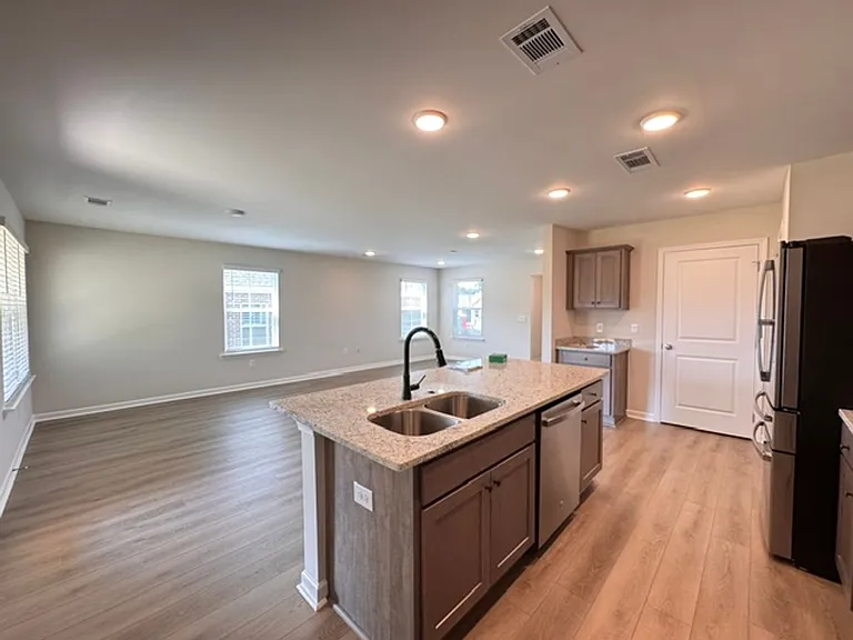 27 Coolidge Dr — Photo 16