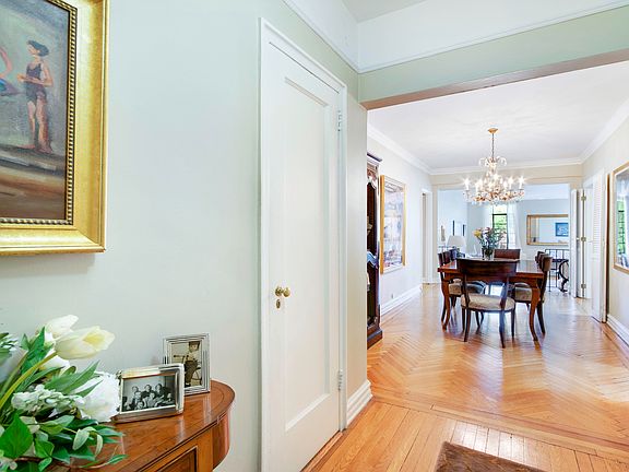 3rd image of 3001 Henry Hudson Pkwy W Unit 2K
