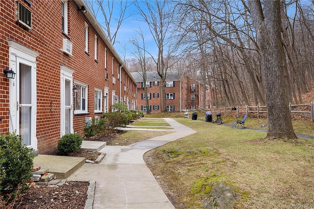 94 Charter Circle UNIT 94, Ossining, NY 10562 Zillow