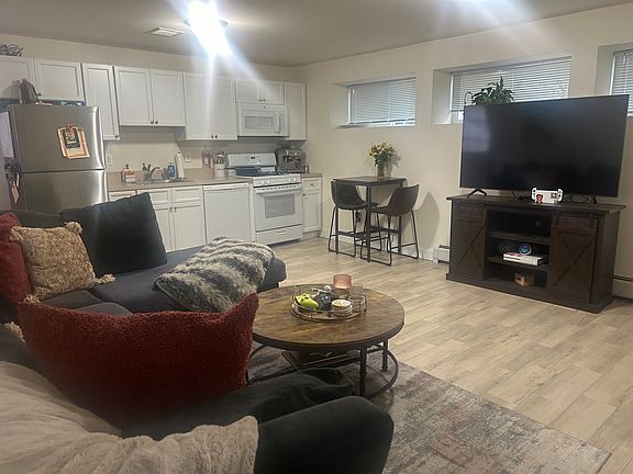 4th image of 39 Madsen Ave #2