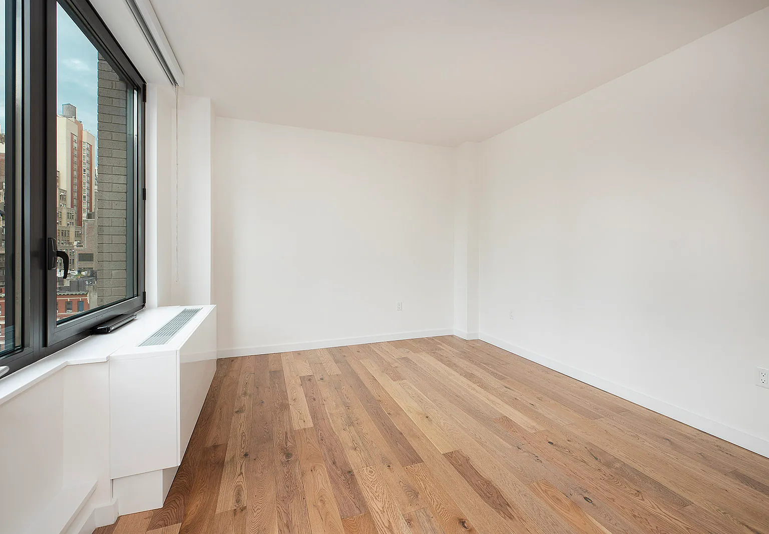 411 West 35th Street — Photo 4