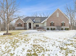 506 Indian Trce, Woodstock, IL 60098