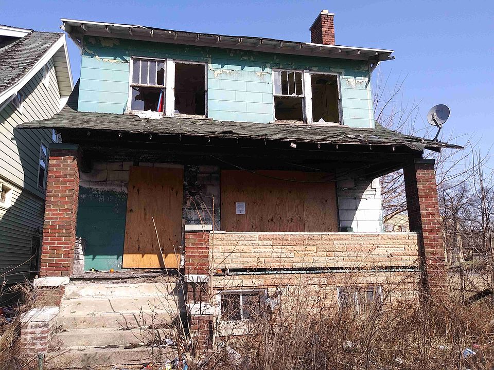 2914 W Euclid