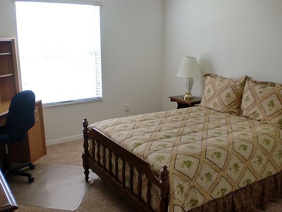 2nd image of 446 Gaskin Ln