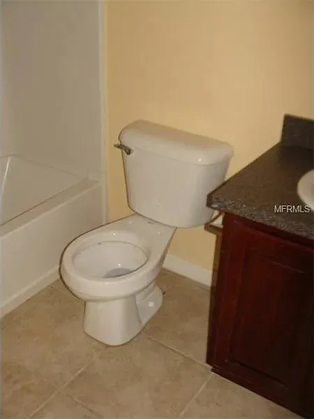 3 bed, 2.5 bath, 1362 sqft, $1,950 — Photo 2