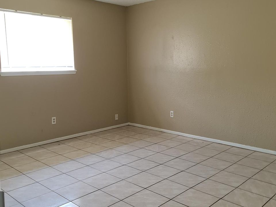 2102 N 7th St APT 18, Harlingen, TX 78550 | Zillow