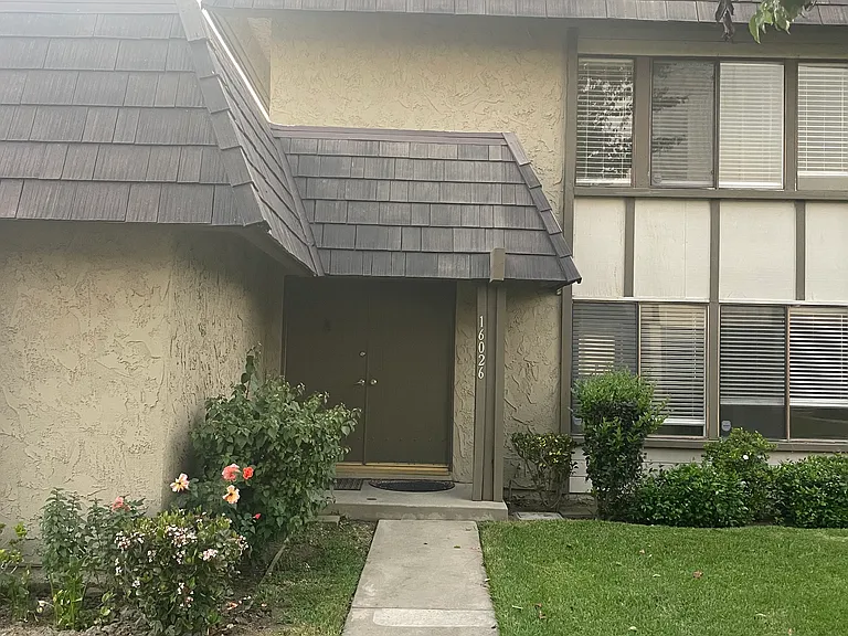 16026 Timberhill Ln — Photo 1