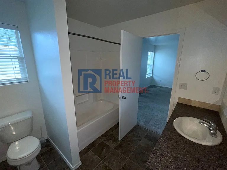 10450 W Bear Lake Dr — Photo 8