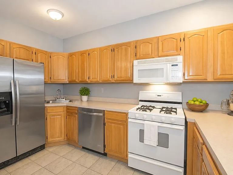 111 Park Ave — Photo 4