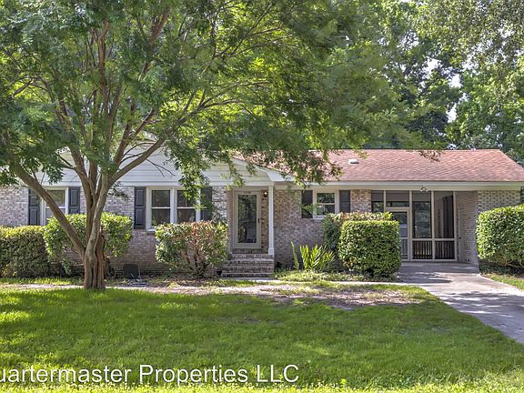 2nd image of 1779 N Mayflower Dr