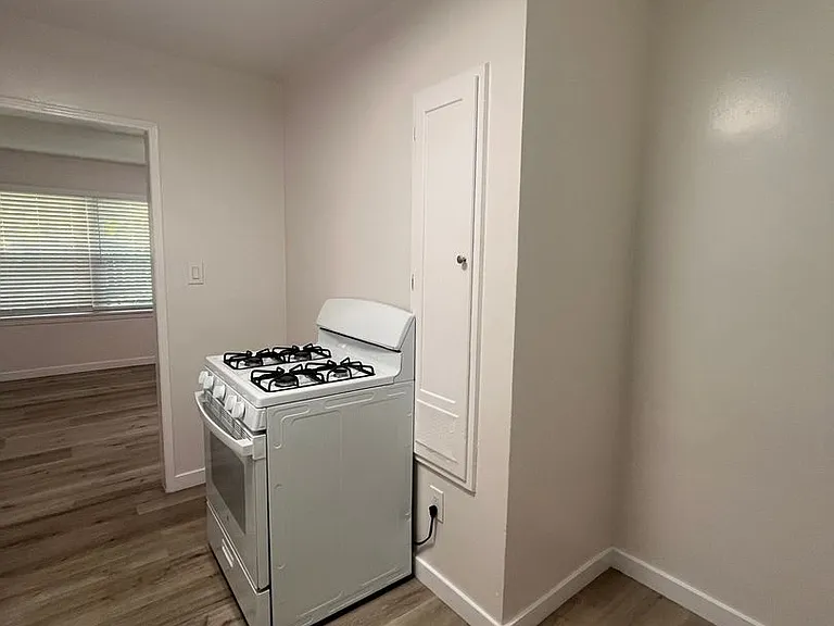 1133 Locust Ave Long Beach, Ca 90813-3262 — Photo 14