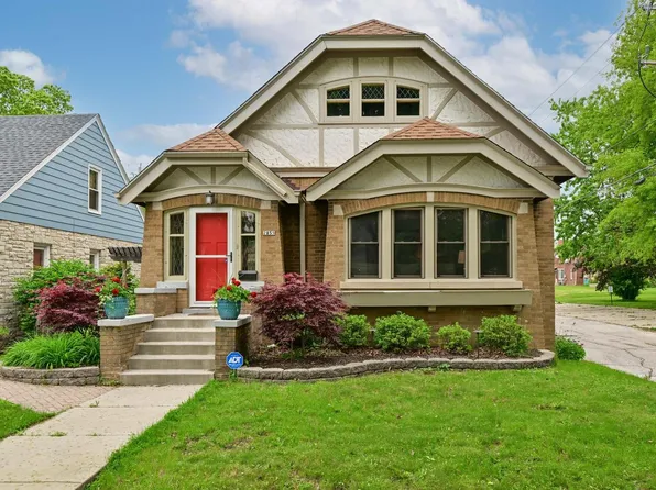 2855 North Hartung AVENUE, Milwaukee, WI 53210