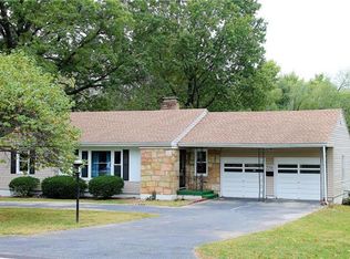 9901 E 35th St S, Independence, MO 64052