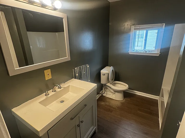 218 Robins St — Photo 6