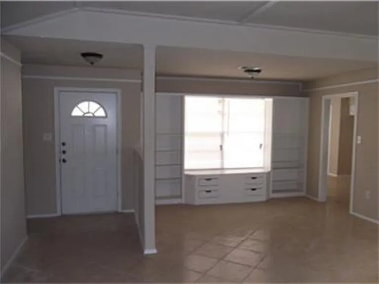 22603 Millgate Dr — Photo 3