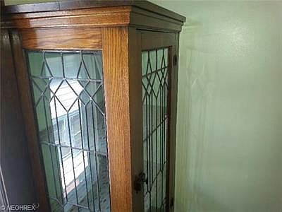 5th image of 10310 Almira Ave