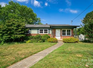 302 Hi Alta Ave, Asheville, NC 28806