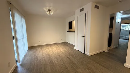 4123 Avondale Ave #106 Photo 1