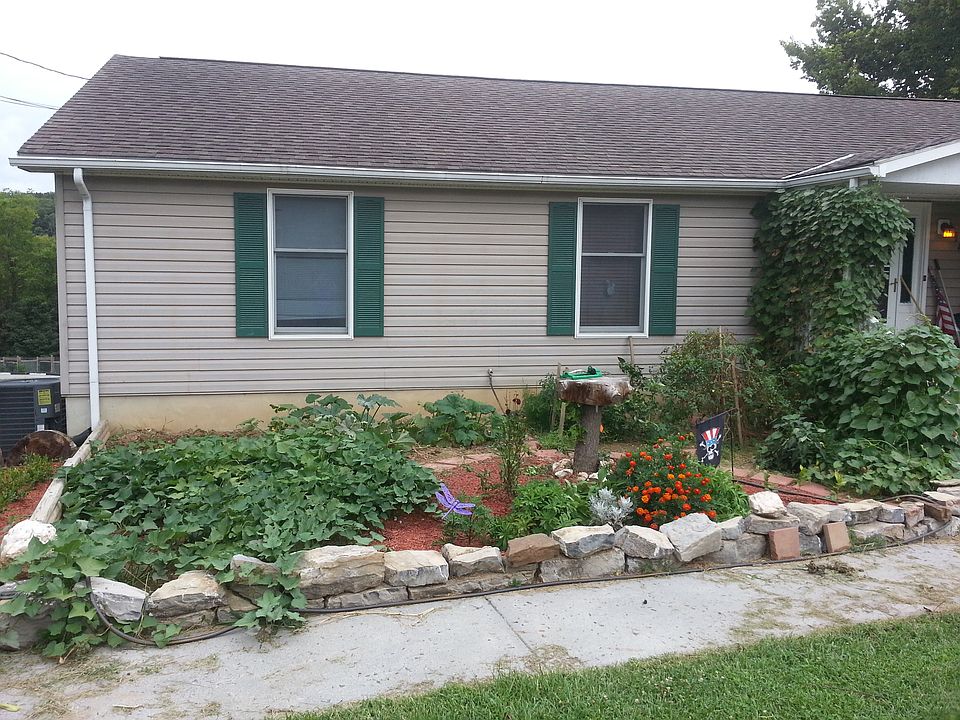 2nd image of 140 Rugby St