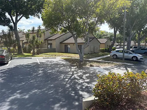 6262 142nd Ave N #804 Photo 1