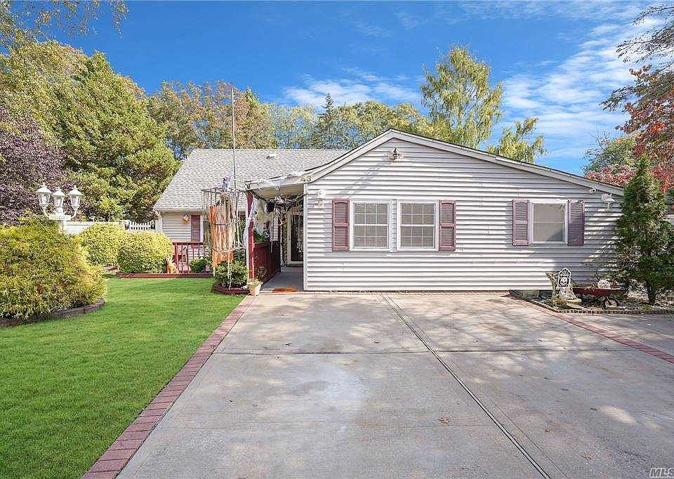 1st image of 43 Sand Ln