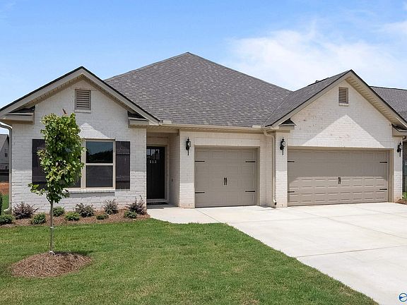 3rd image of 102 Speck Cir