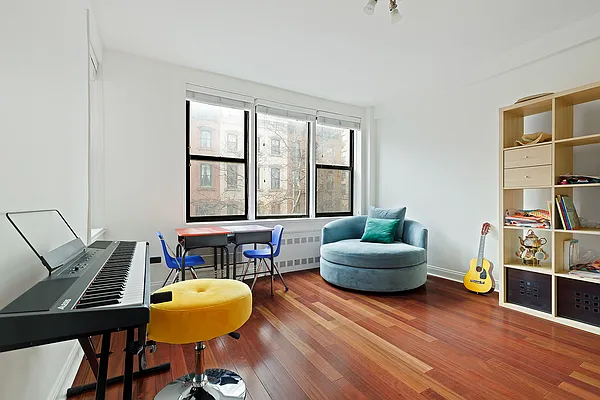 Sold by Christie's International Real Estate Group, LLC | media 26