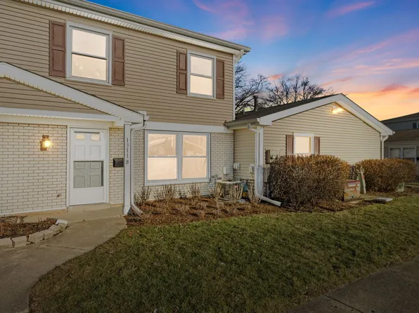 1311 Kingsbury Dr Unit B, Hanover Park, IL 60133