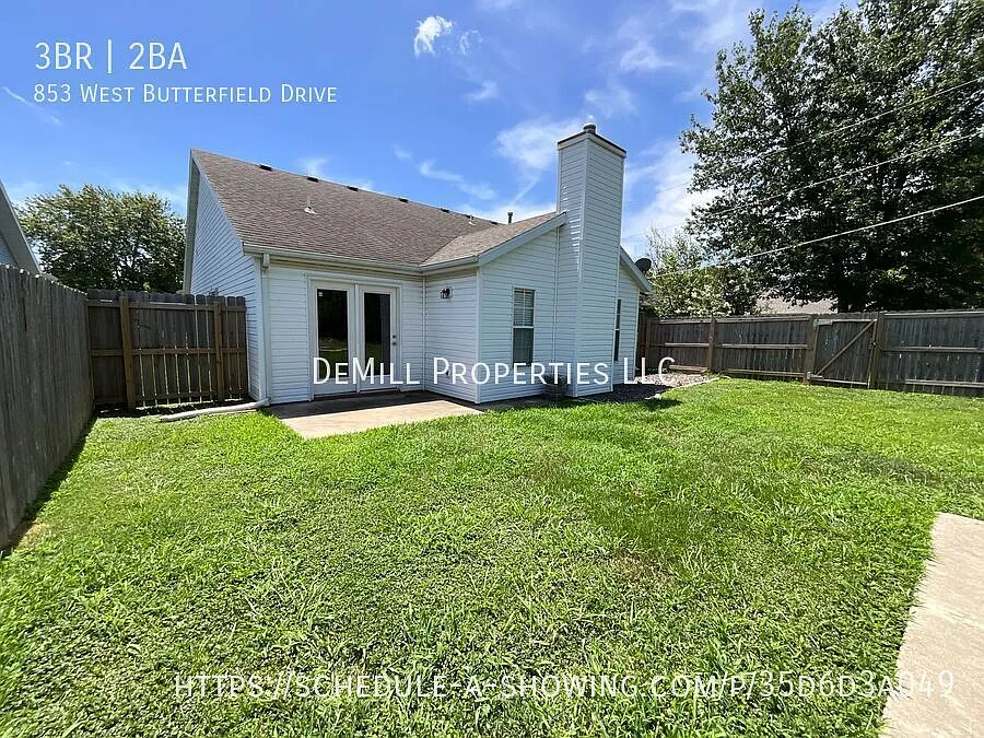 Discover this charming 3-bedroom, 2-bath ranch-style home nestled in a quiet, friendly neighborho... — Photo 3