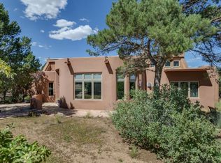 83 Apache Ridge Rd, Santa Fe, NM 87505