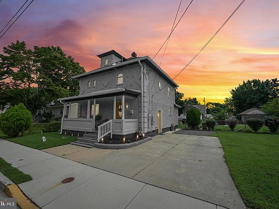 3rd image of 348 W Washington St