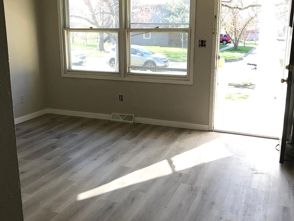 1104 1/2 E Bloomington St, Iowa City, IA 52245 Zillow