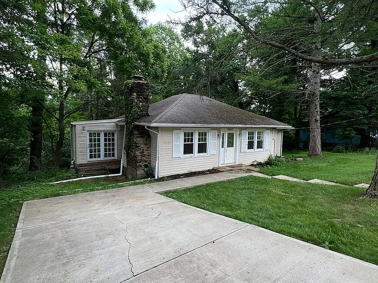 8940 Harmony Dr — Photo 1