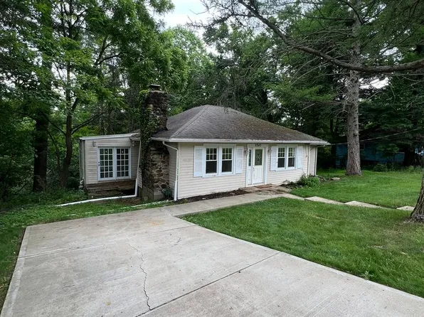 8940 Harmony Dr, Pittsburgh, PA 15237