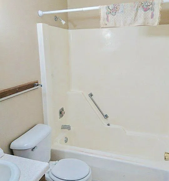 1138 Imperial Cir #8 — Photo 6