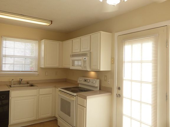 5th image of 2818 Hanna Pl
